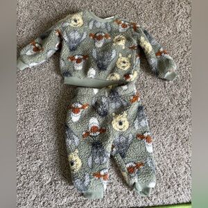 Disney baby Winnie the Pooh matching set 3-6 months